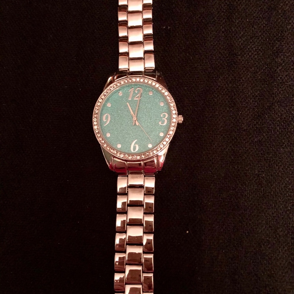 Watch - Picture 2 of 3